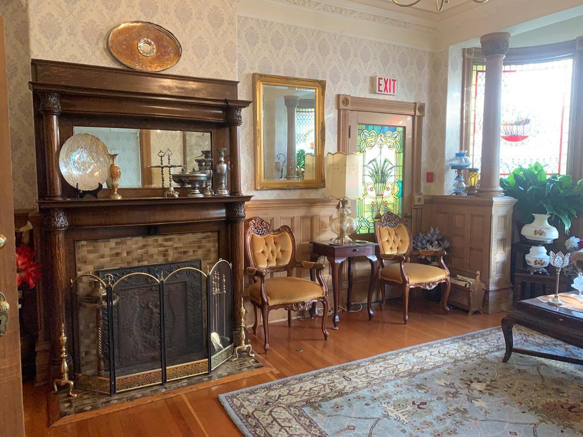 Haterleigh Heritage Inn Victoria Esterno foto
