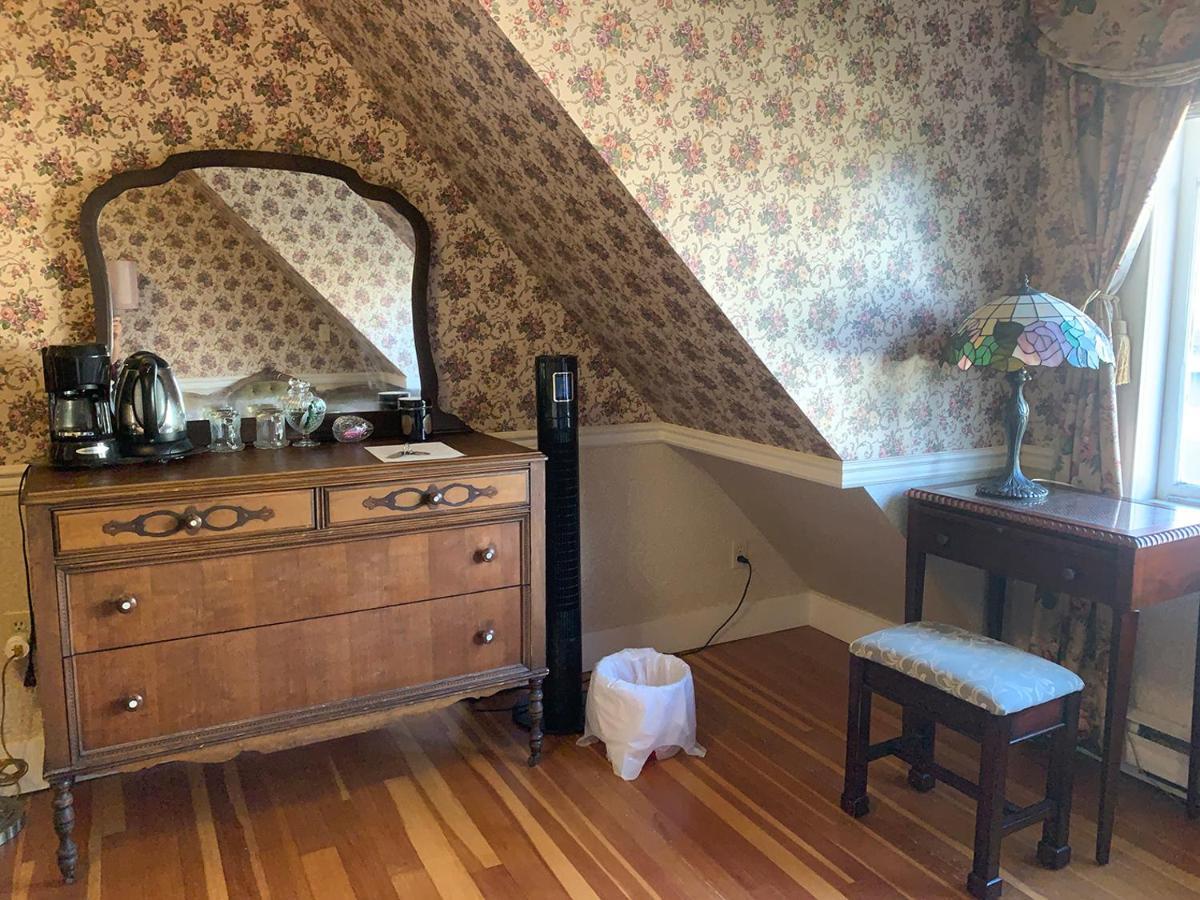 Haterleigh Heritage Inn Victoria Esterno foto