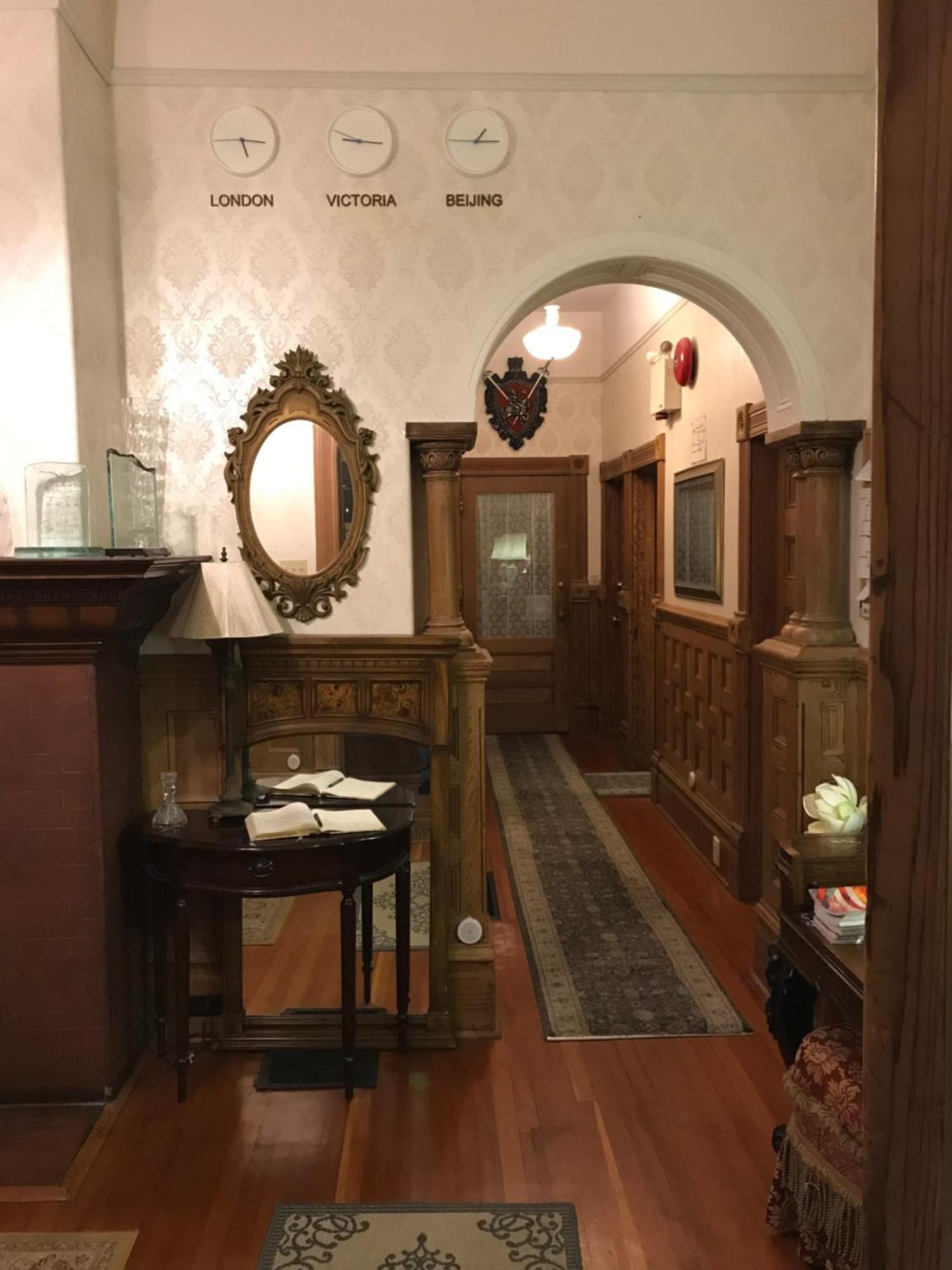 Haterleigh Heritage Inn Victoria Esterno foto